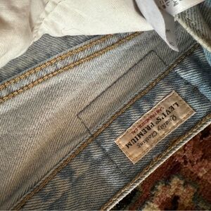 women’s levi’s straight leg jeans